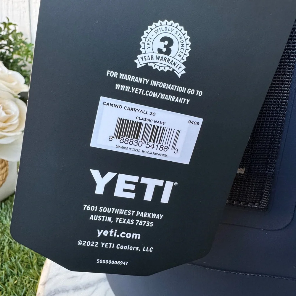 YETI 20 CARRYALL TOTE BAG
in Navy Blue - Durable New Tags summer travel - Picture 11 of 16